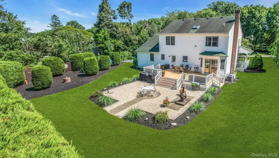 705 Fanning Road, New Suffolk, NY 11956 - #2