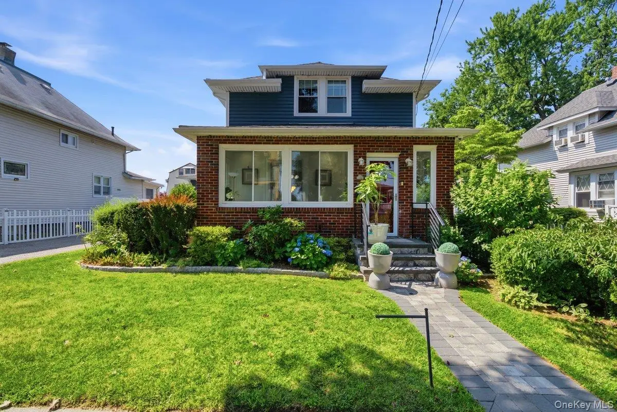 123 Briggs Avenue, Yonkers, NY 10701 - #1