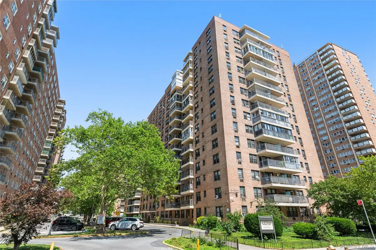 42-55 Colden Street #15J, Flushing, NY 11355 - #1