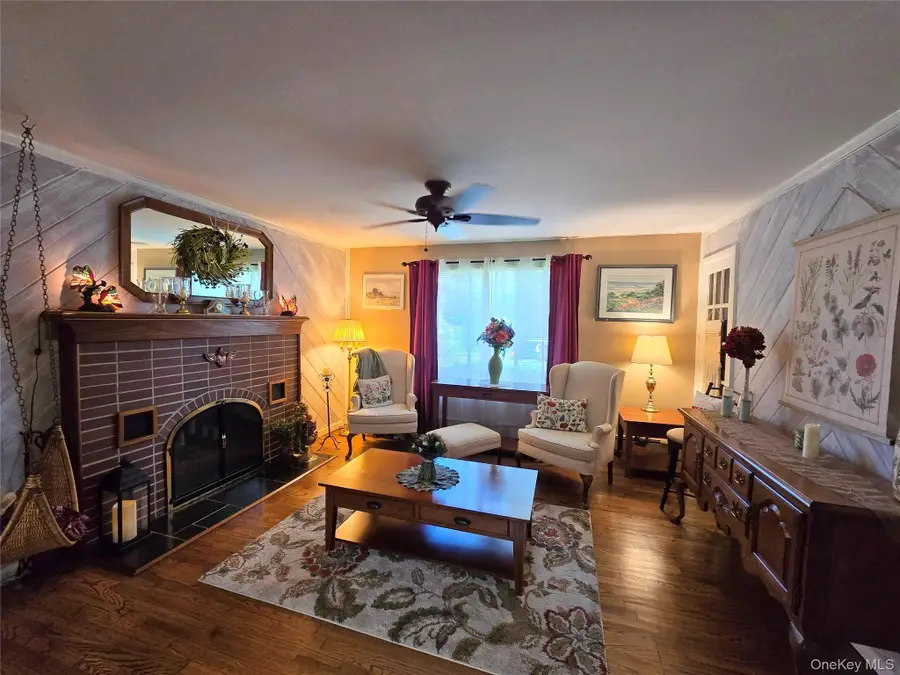 96 Chenango Drive, Bay Shore, NY 11706 - #3