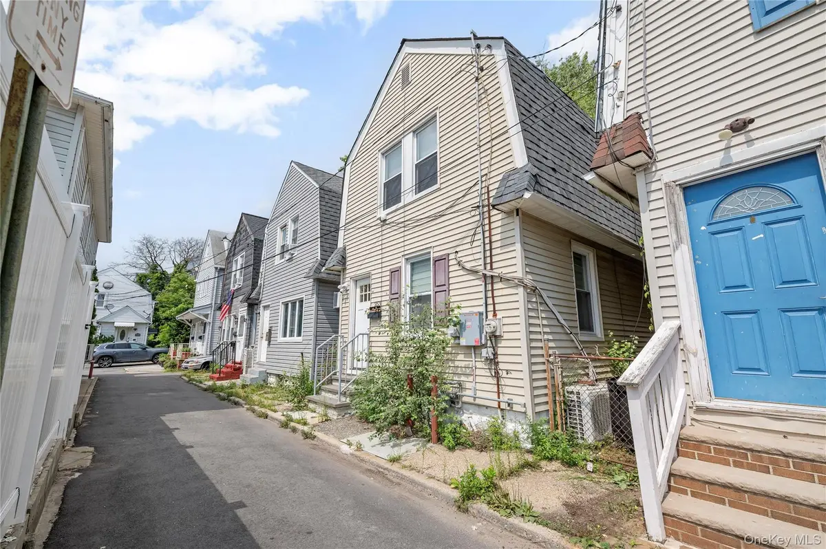 253 Court Place, Cedarhurst, NY 11516 - #1