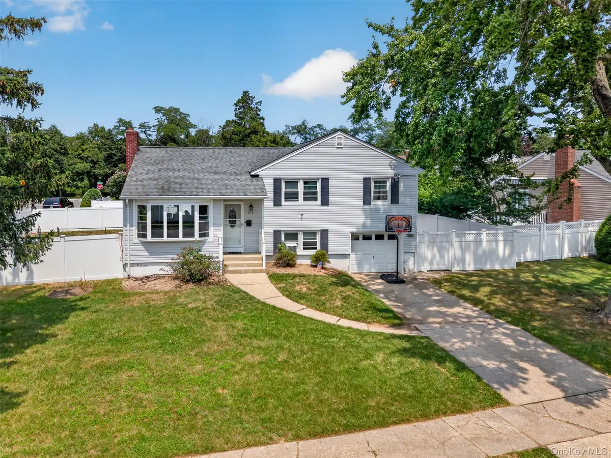 201 Willis Court, Wantagh, NY 11793 - #1