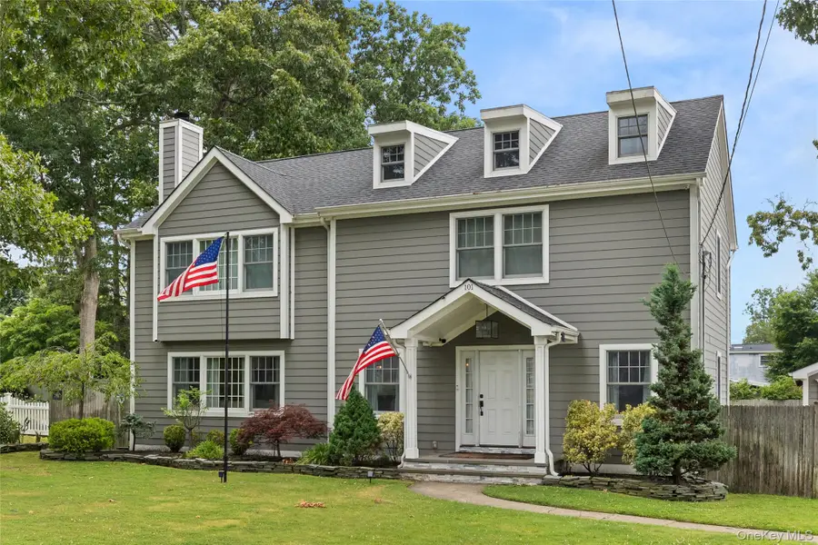 101 Frederick Avenue, Babylon, NY 11702 - #2