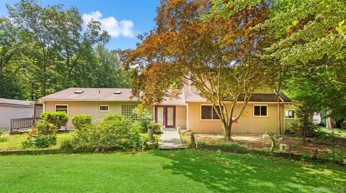 10 Eagle Drive, Ridge, NY 11961 - #1
