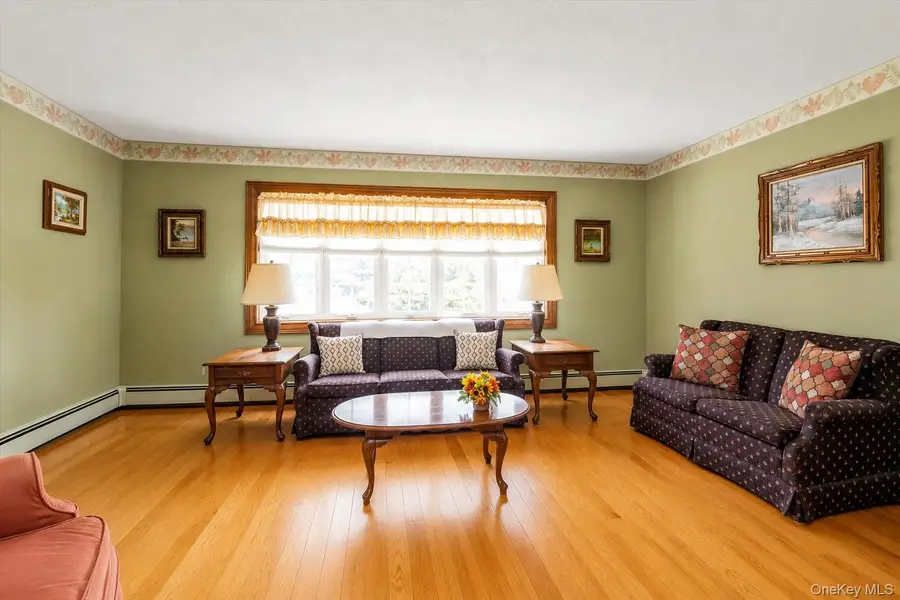 78 Rockaway Parkway, Valley Stream, NY 11580 - #3