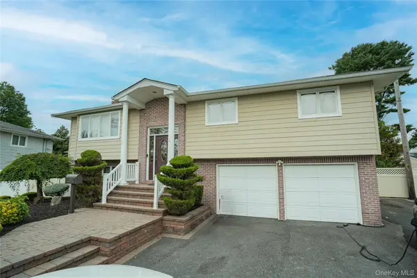 66 Harvest Lane, Commack, NY 11725