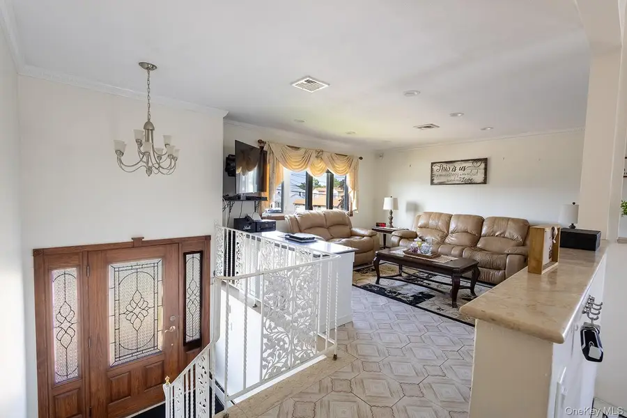 222 N Pine Street, Massapequa, NY 11758 - #3