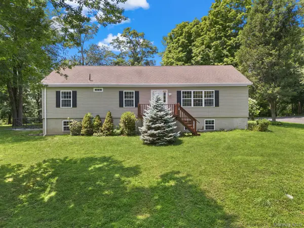 145 Marshall Road, Hyde Park, NY 12578