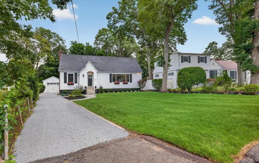 32 Horton Drive, Huntington Station, NY 11746 - #3