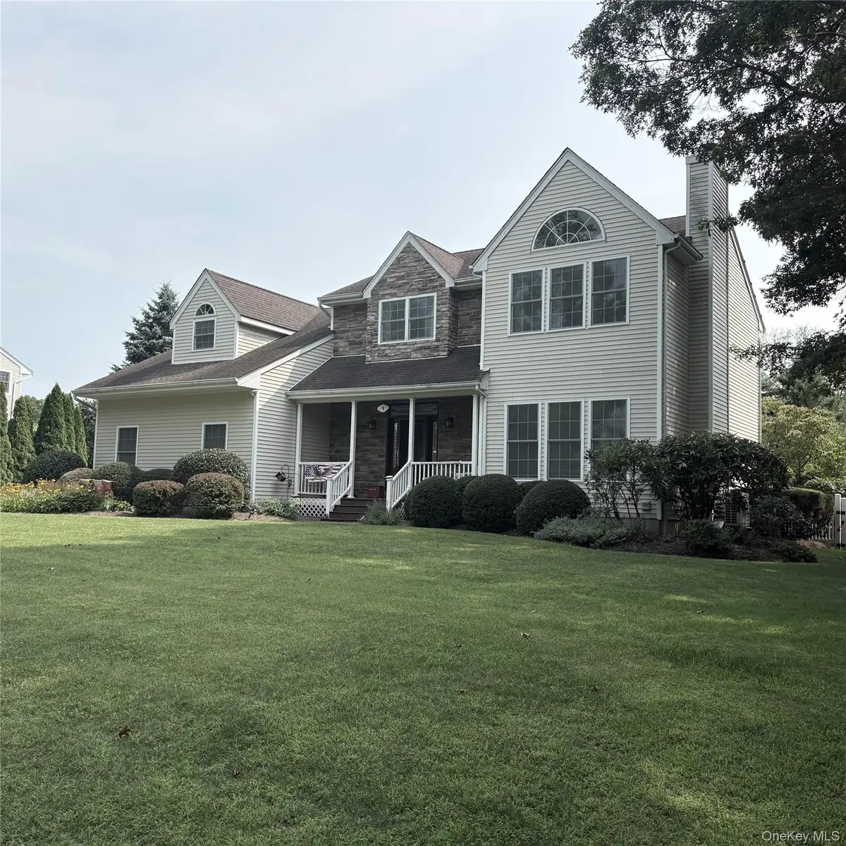 4 Wood Hollow Drive, Westhampton, NY 11977 - #1