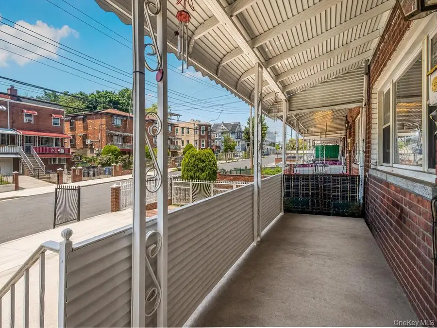 3410 Gunther Avenue, Bronx, NY 10469 - #3