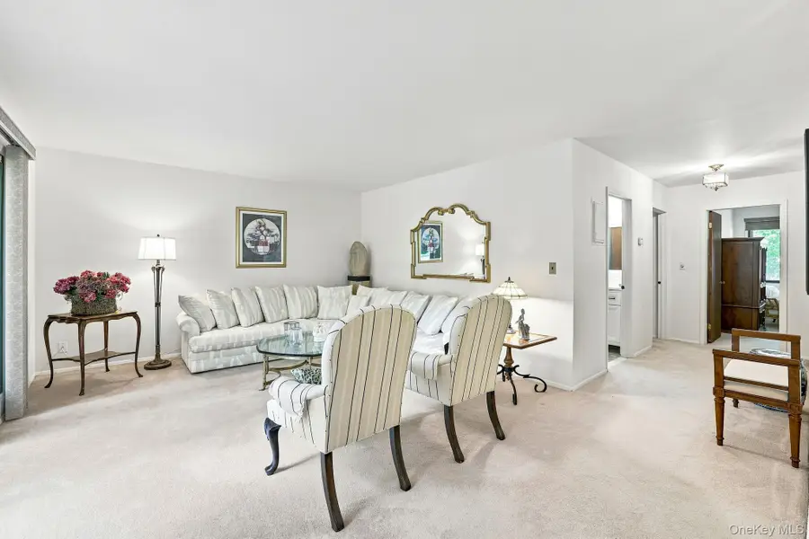 45 Jefferson Oval #H, Yorktown Heights, NY 10598 - #3