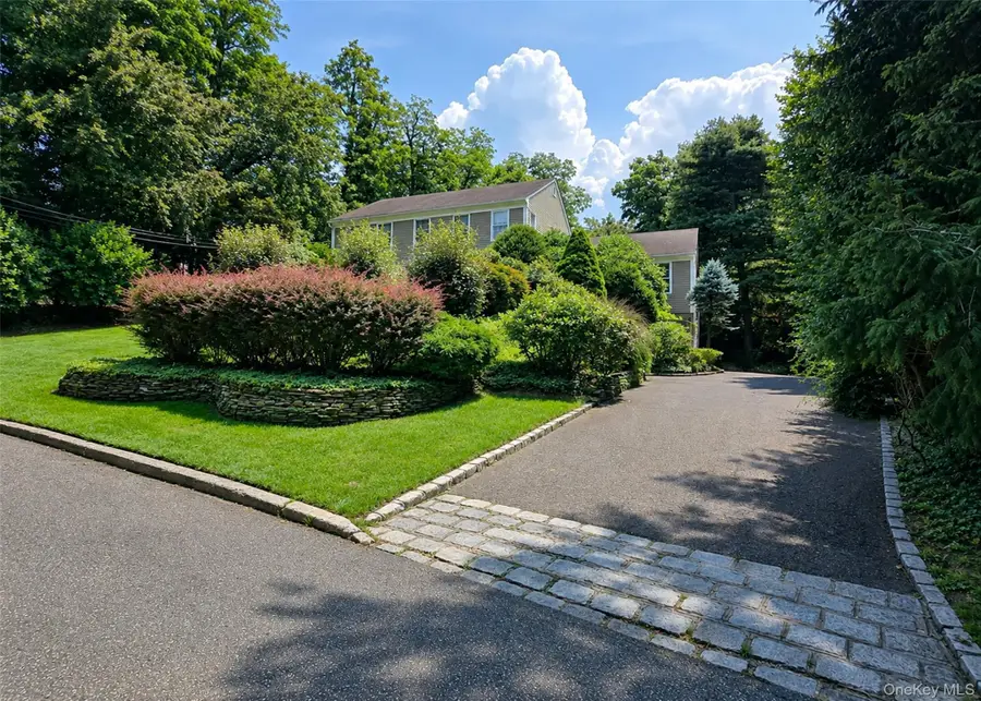 16 Woodhull Road, East Setauket, NY 11733 - #2