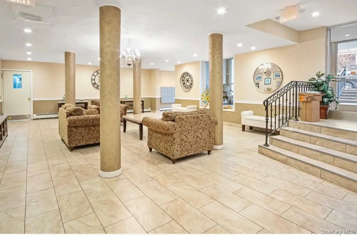 101 Clinton Avenue #1L, Mineola, NY 11501 - #1