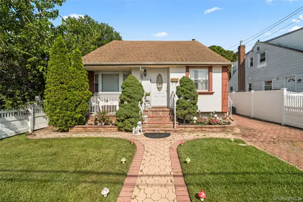 461 Greengrove Avenue, Uniondale, NY 11553