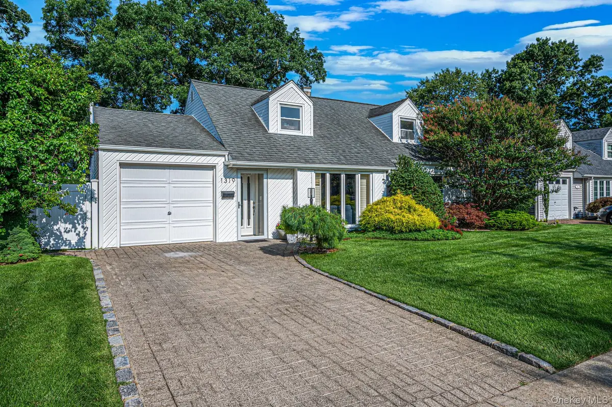 1319 Harry Lane, Merrick, NY 11566 - #1
