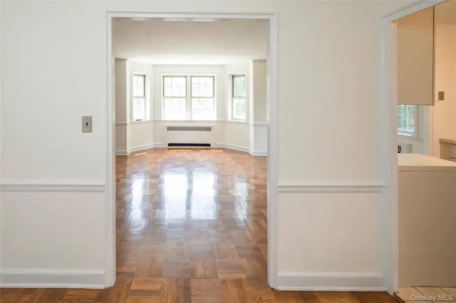 2 Chateaux Circle #2E, Scarsdale, NY 10583 - #2