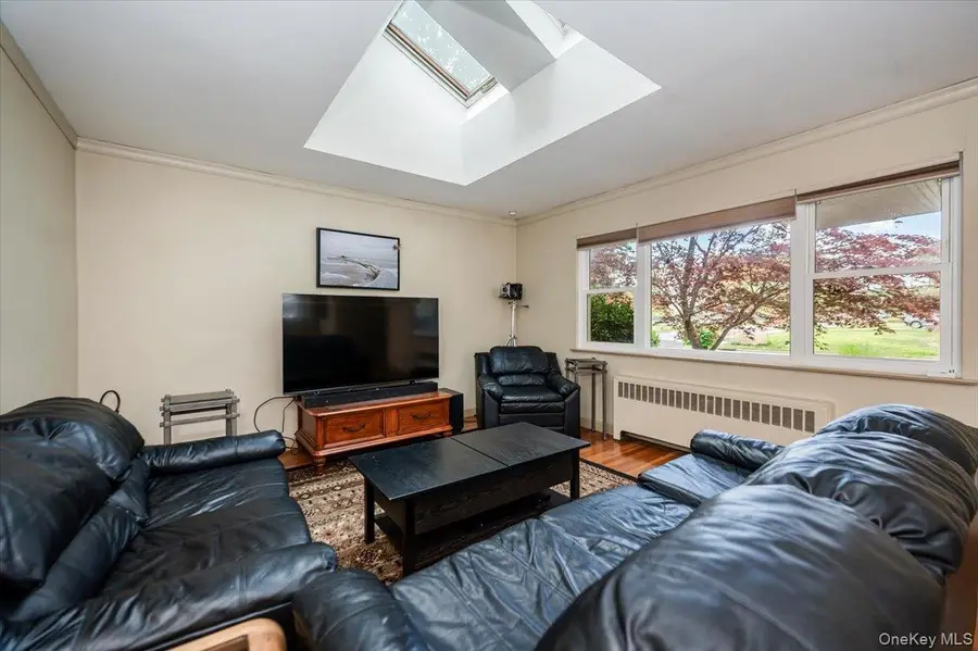 3 Ronald Lane, Sayville, NY 11782 - #3