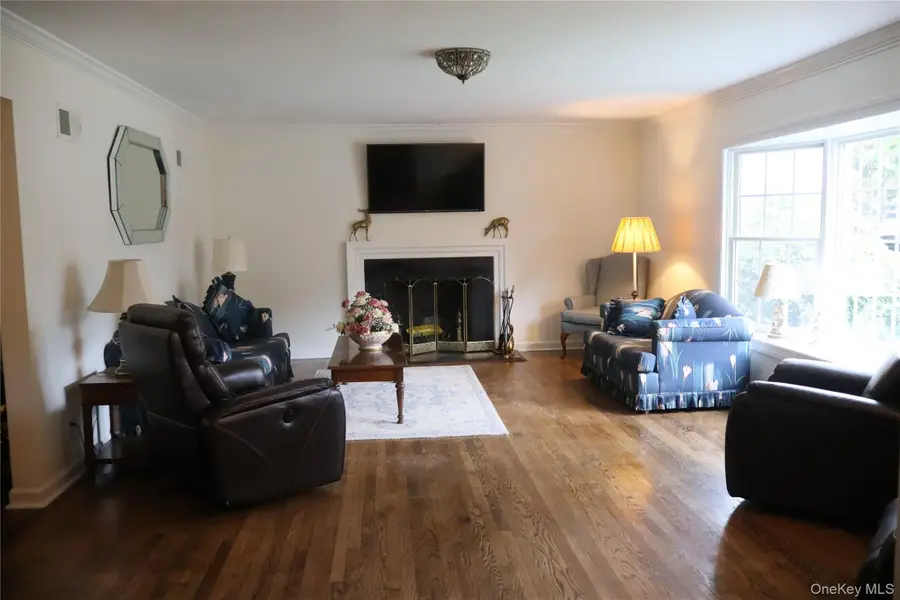 52 Runyon, Scarsdale, NY 10583 - #2