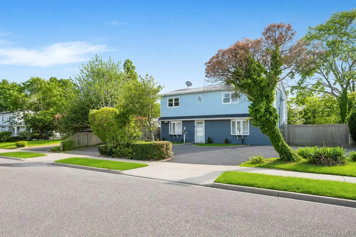 46 Stone Lane, Levittown, NY 11756 - #1