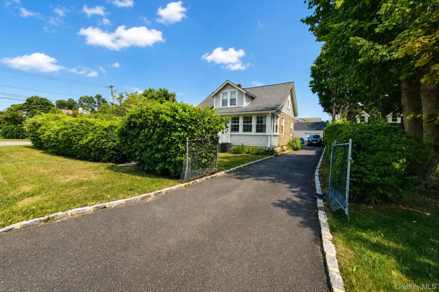185 Ferndale Boulevard, Islip, NY 11751 - #2