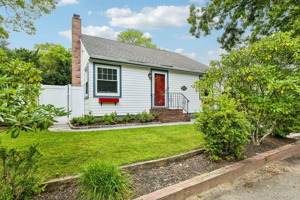 34 Solitaire Road, Rocky Point, NY 11778 - #1