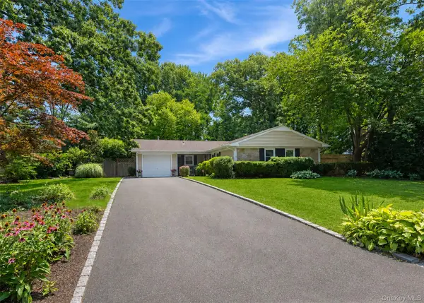 19 Pennaquid Road, Coram, NY 11727
