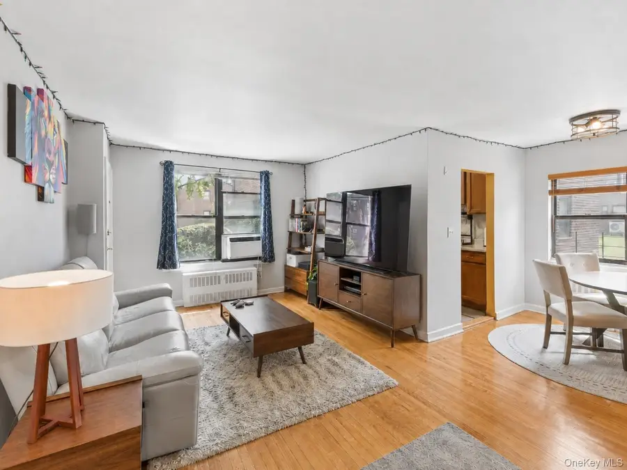 196-29 69th Ave #1st Fl, Fresh Meadows, NY 11365 - #3