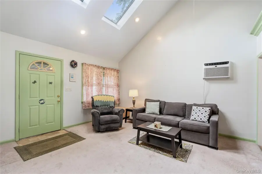 30 Anderson Avenue, North Babylon, NY 11703 - #3