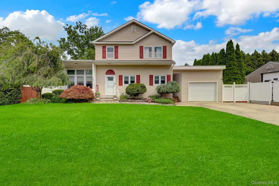 121 Wright Avenue, Deer Park, NY 11729 - #3