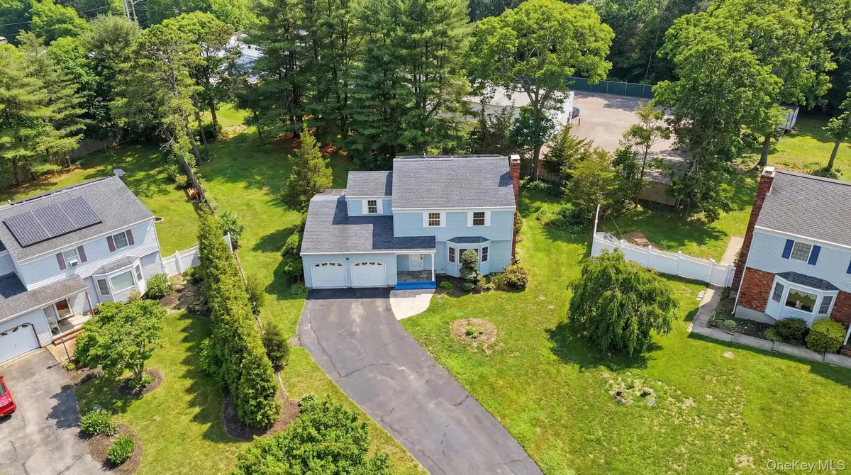 19 Sherwood Court, Ronkonkoma, NY 11779 - #1