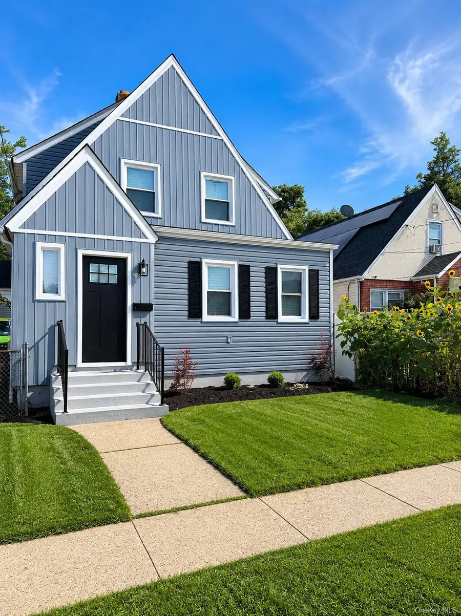 34 Frazier Street, Hempstead, NY 11550 - #3