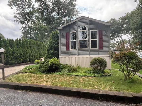 1661 Old Country Road #84, Riverhead, NY 11901