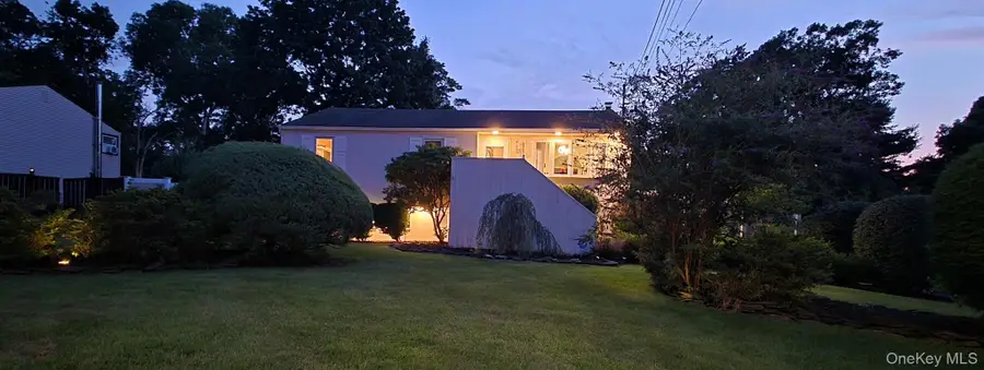 615 Sleepy Hollow Drive, Shirley, NY 11967 - #2