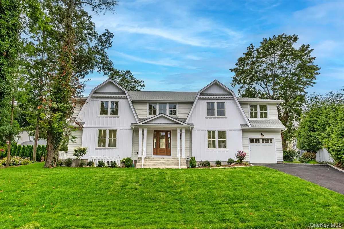 28 Alsace Place, Northport, NY 11768 - #1