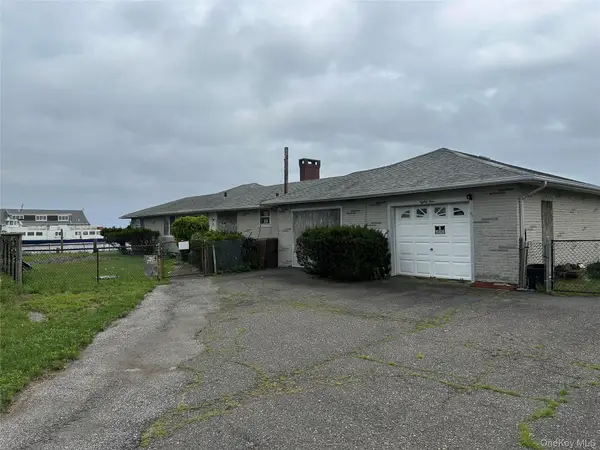 84 Sunset Lane, Patchogue, NY 11772