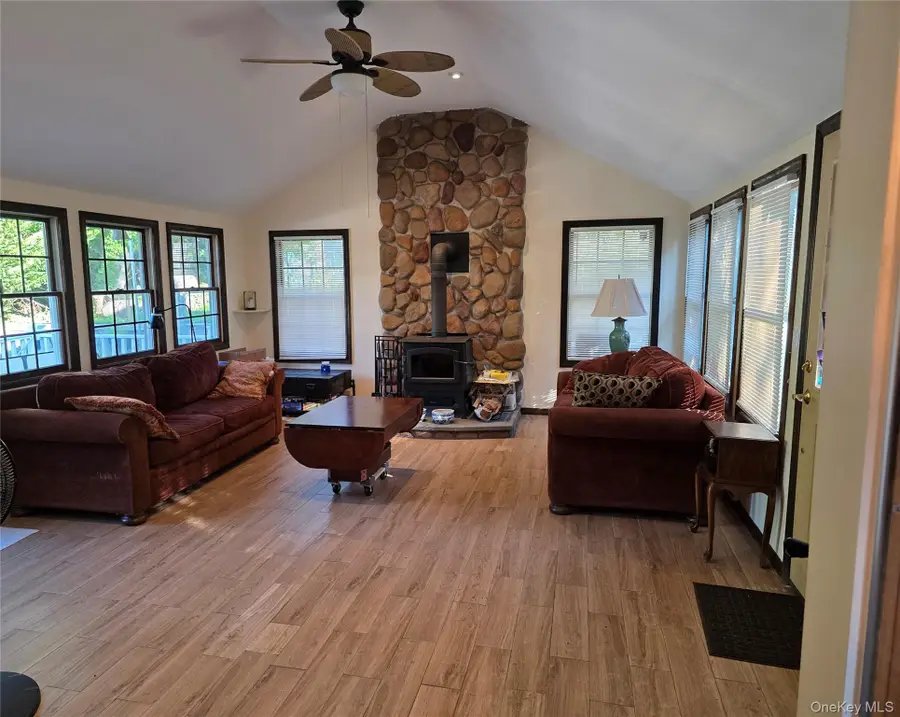 51 Aloma Road, Rocky Point, NY 11778 - #3