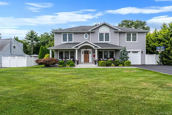 121 Bayway Avenue, Bay Shore, NY 11706