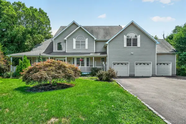 8 Angela Court, Hopewell Junction, NY 12533