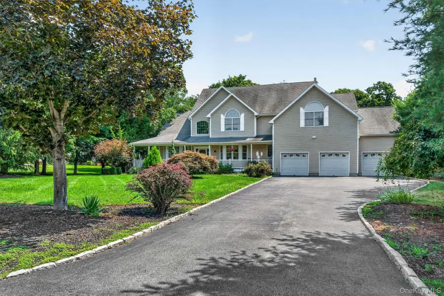 8 Angela Court, Hopewell Junction, NY 12533 - #3