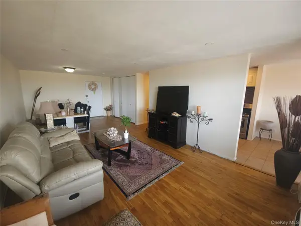 666 Shore #4J, Long Beach, NY 11561