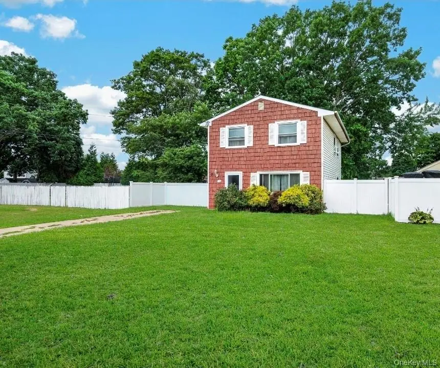 60 Lincoln Avenue, Deer Park, NY 11729 - #2