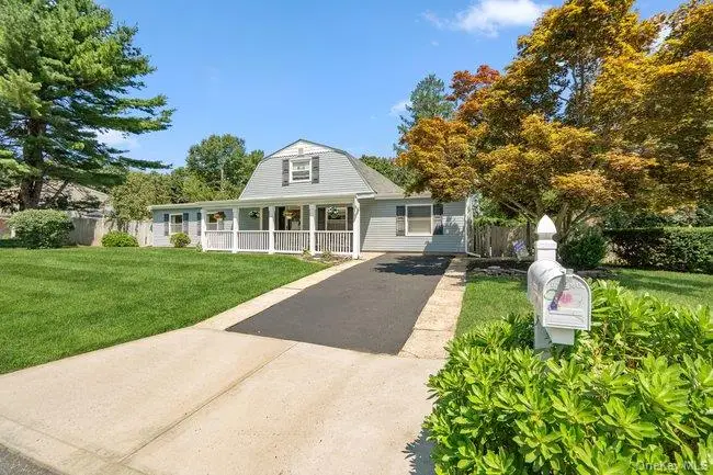 1 Grendon Lane, Farmingville, NY 11738 - #1