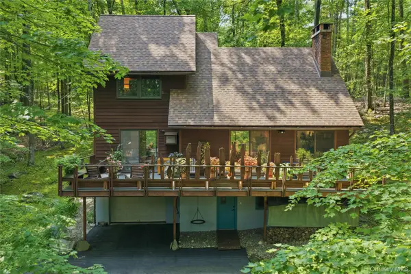 9 Crescent Lane, New Paltz, NY 12561