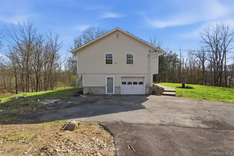 600 Twin Arch Road, Rock Tavern, NY 12575 - #3