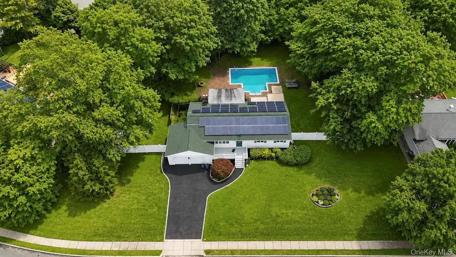 10 Aron Drive, Bohemia, NY 11716 - #2