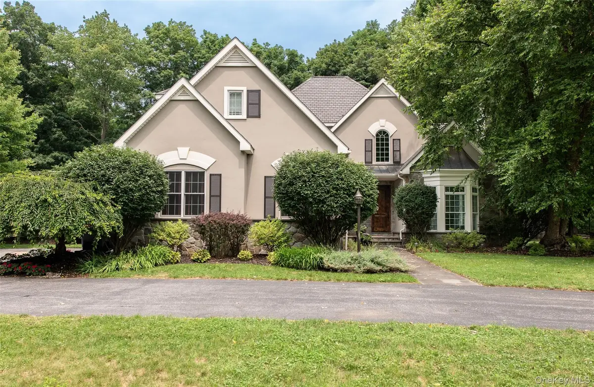 6 Stanford Court, Rhinebeck, NY 12572 - #1
