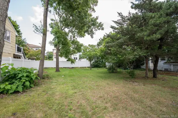 Moore Place, Melville, NY 11747