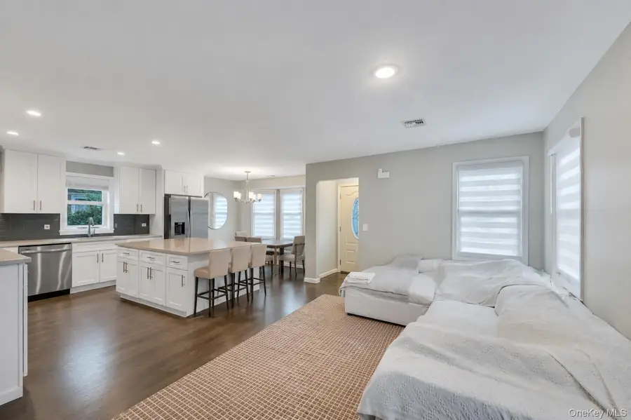 47 Fendale, Franklin Square, NY 11010 - #3