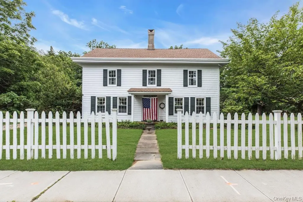 26905 Main Road, Cutchogue, NY 11935 - #1
